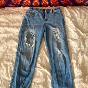 Ripped Hollister high rise jeans, size 3